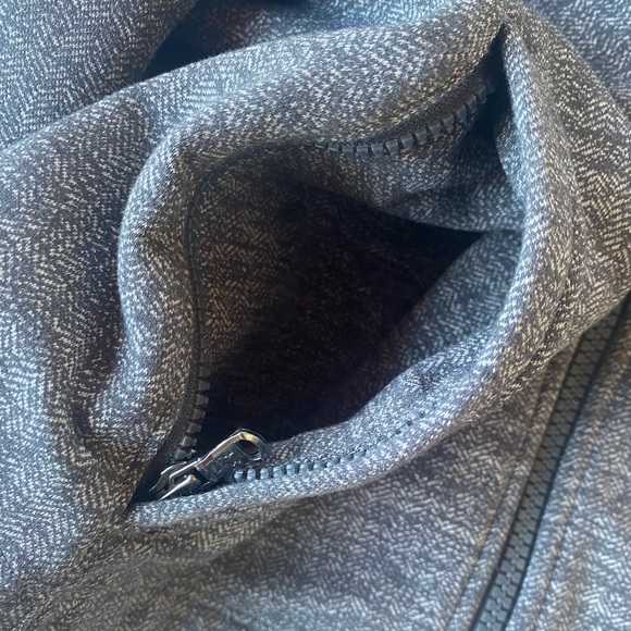 Under Armour xs jacket - Picture 3 of 7